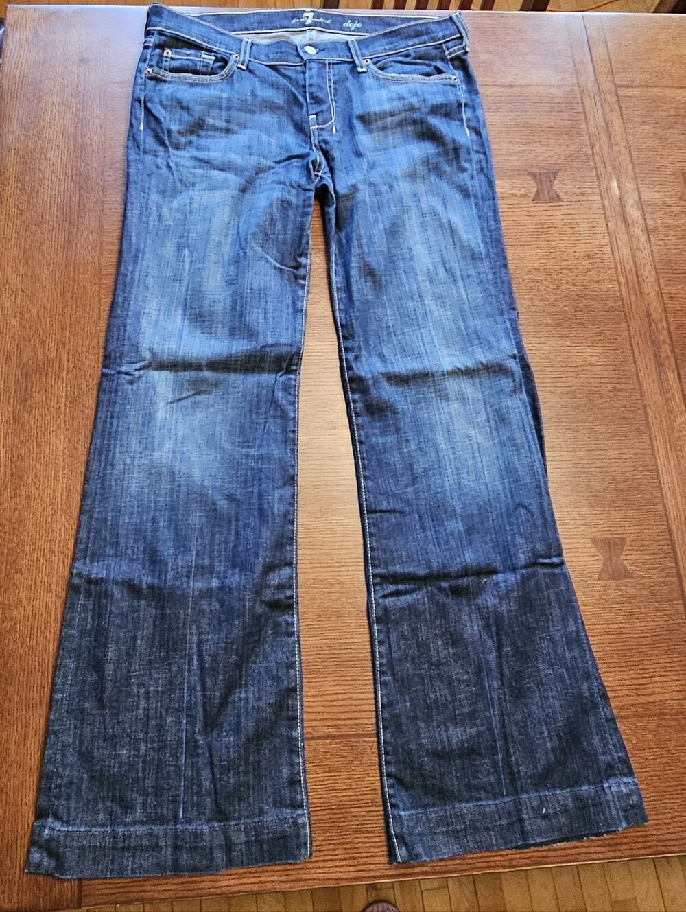 7 For All Mankind Dojo White 7 On Back Size 32